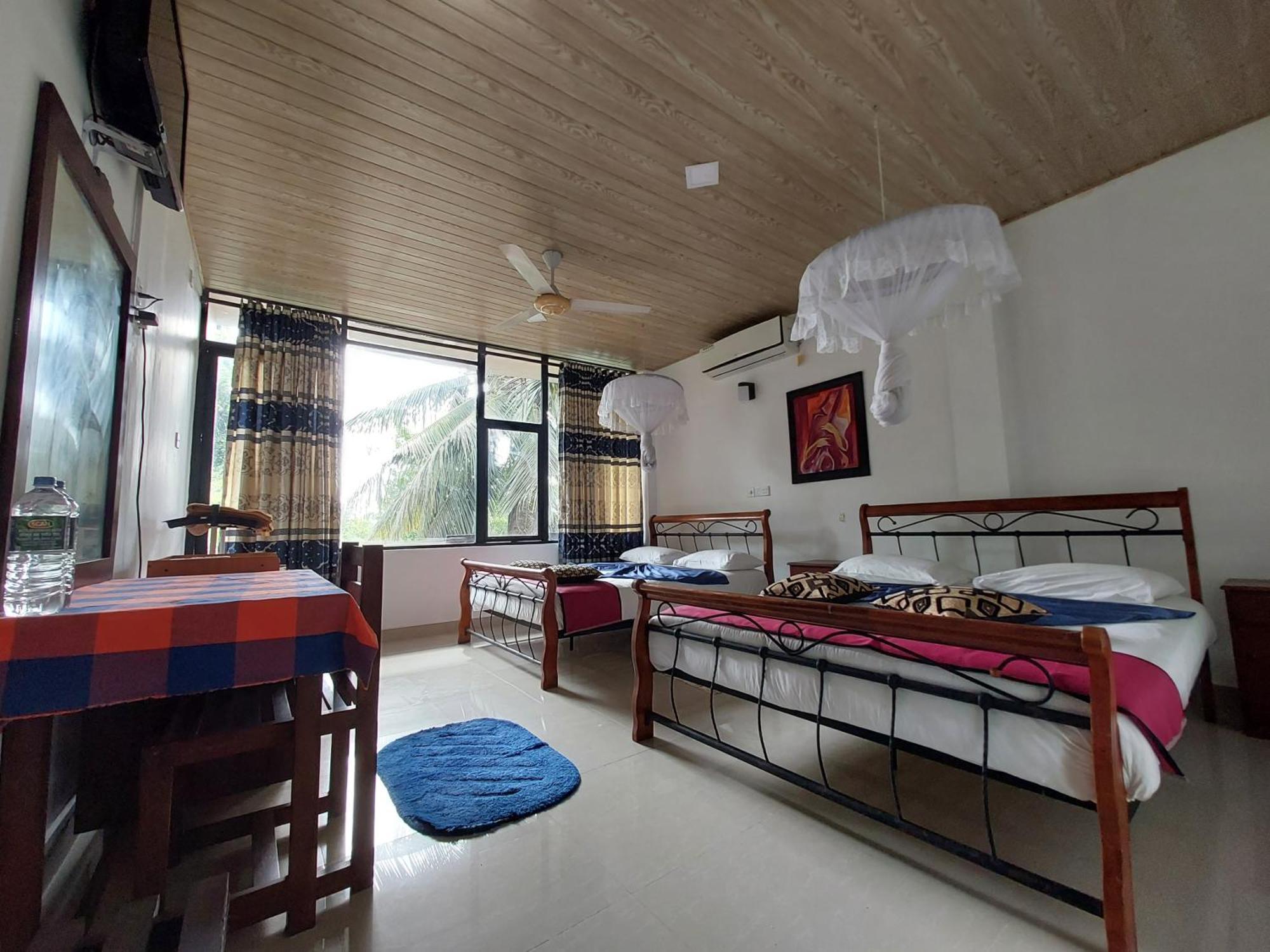 Lake Wave Hotel アヌラーダプラ エクステリア 写真